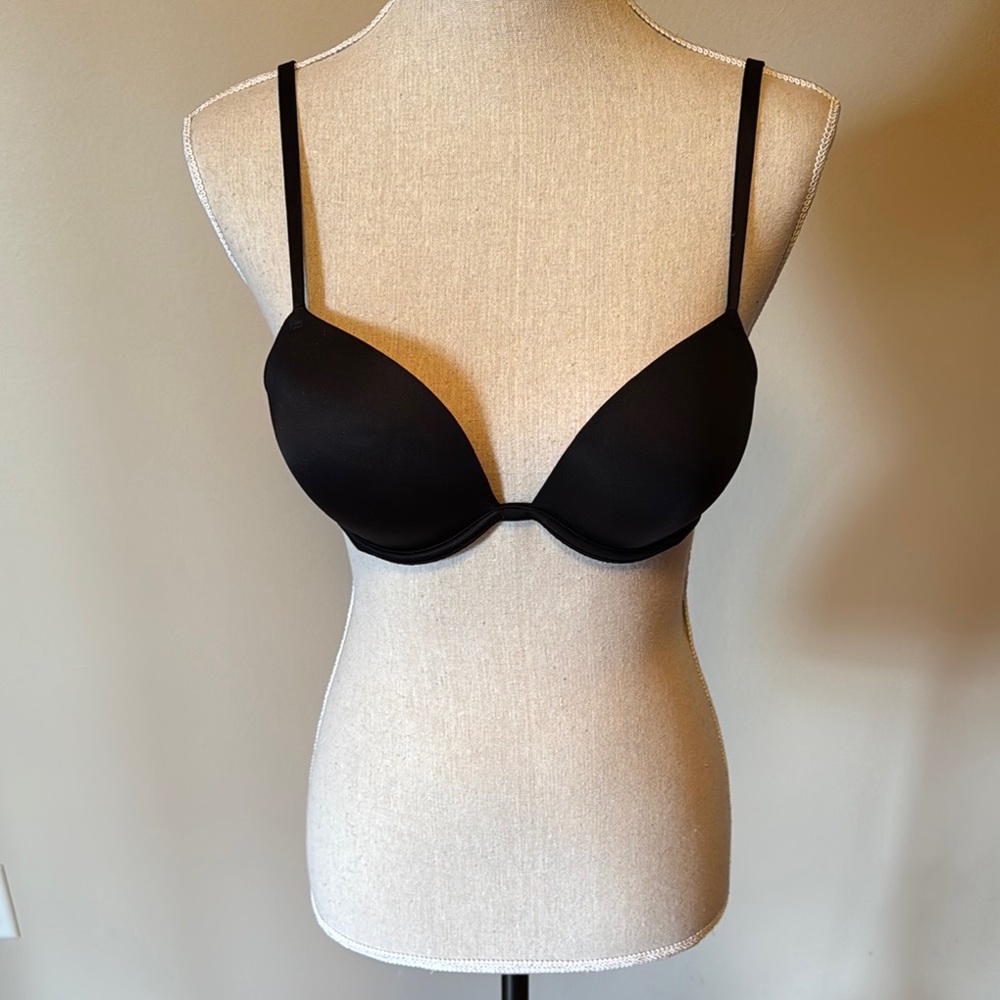 PINK Victoria's Secret Black Underwire Bra with Adjustable Straps